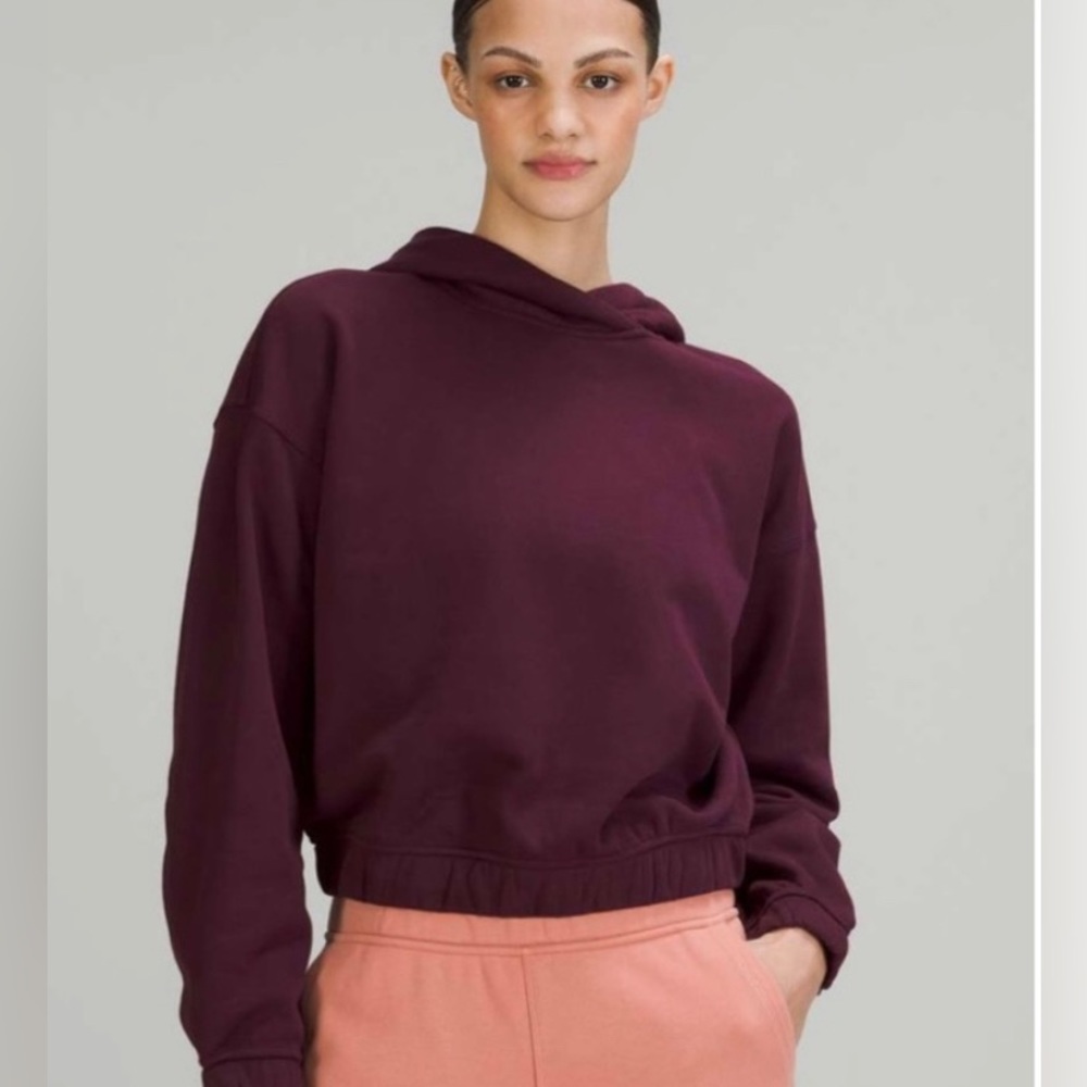 lululemon athletica Cropped Pullover Hoodie in Plum